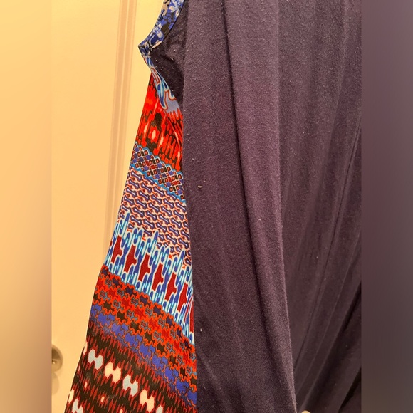 B.L.E.U. PXL Sleeveless Rayon Blouse with Navy Polyester Back - Picture 7 of 8